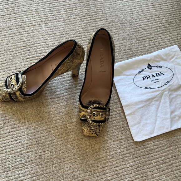 Prada square toe pumps - Picture 3 of 6